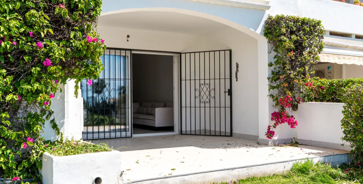 Venta de apartamento en planta baja en Nueva Andalucía 47