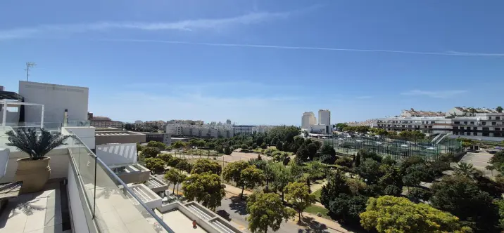 Продажа двухуровневого пентхауса в Estepona 2