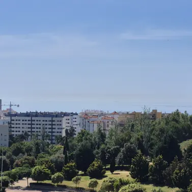 Продажа двухуровневого пентхауса в Estepona
