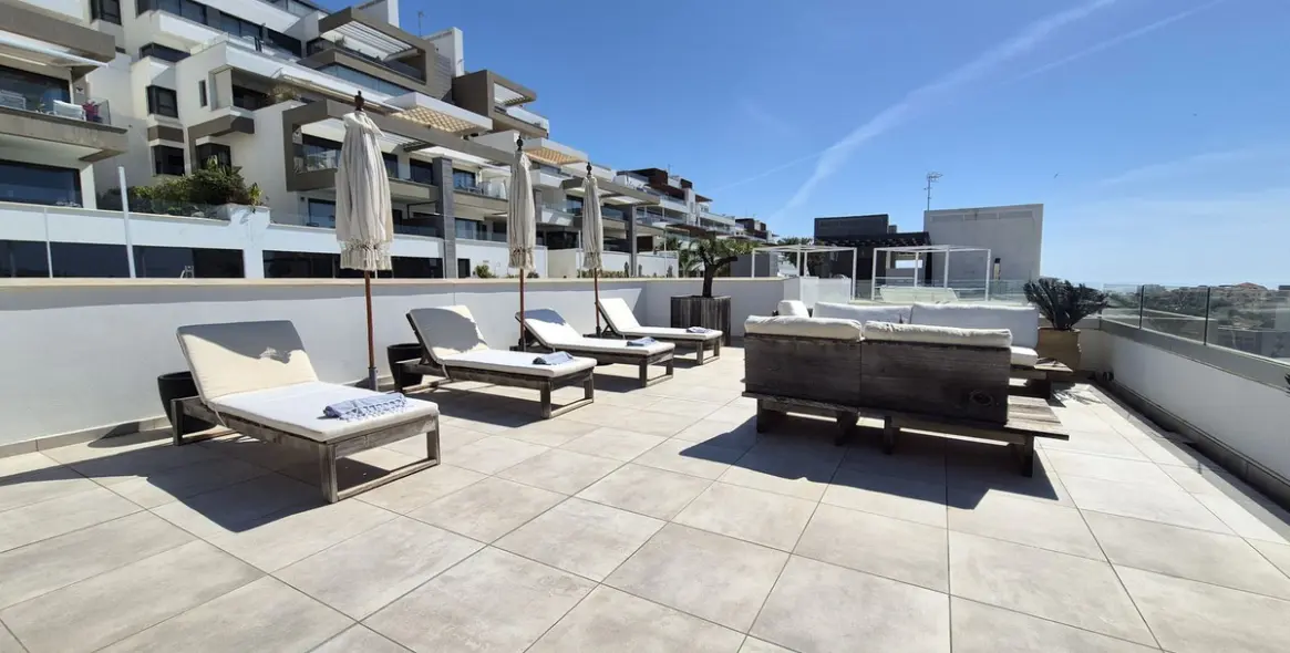 Продажа двухуровневого пентхауса в Estepona 9