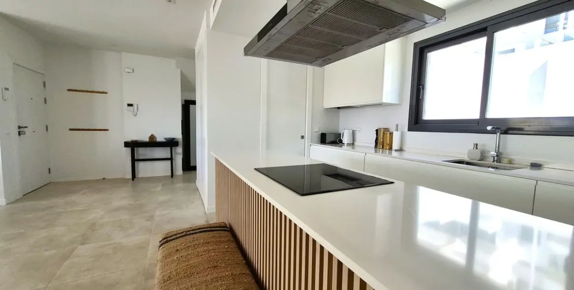 Продажа двухуровневого пентхауса в Estepona 25