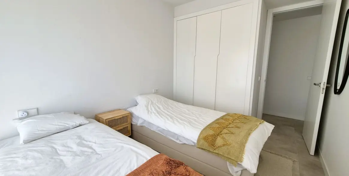 Продажа двухуровневого пентхауса в Estepona 27