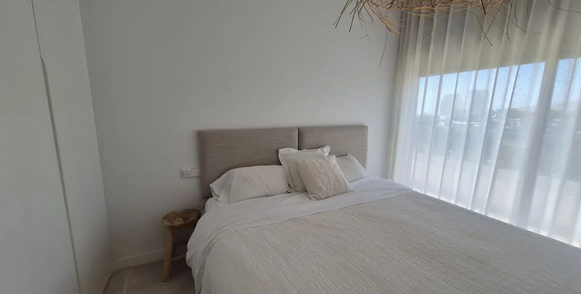 Продажа двухуровневого пентхауса в Estepona 33
