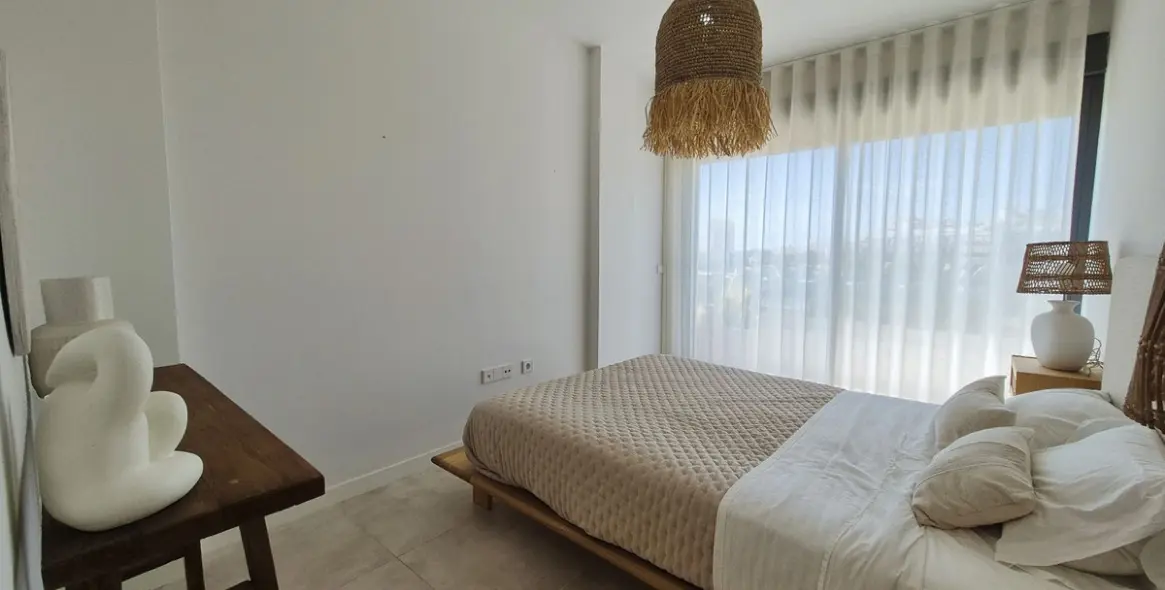 Продажа двухуровневого пентхауса в Estepona 34
