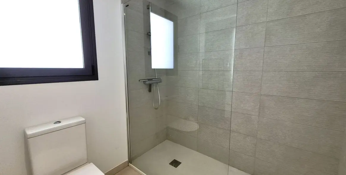 Продажа двухуровневого пентхауса в Estepona 52