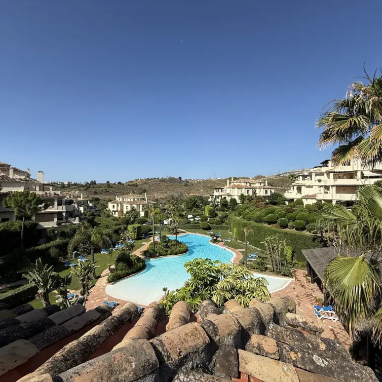 Sale of penthouse duplex in Benahavís