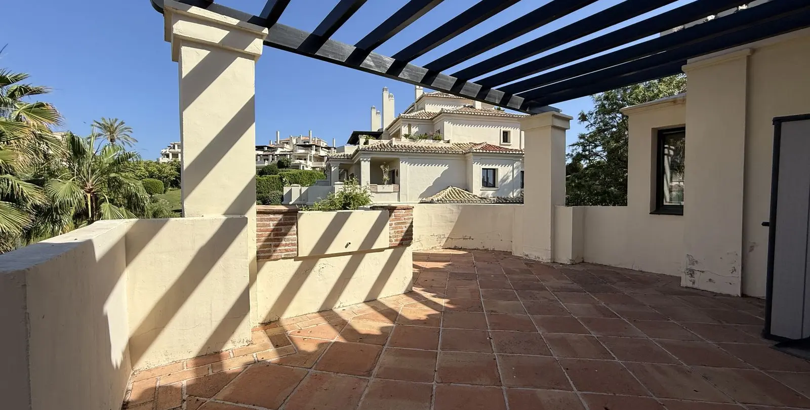 Sale of penthouse duplex in Benahavís 15