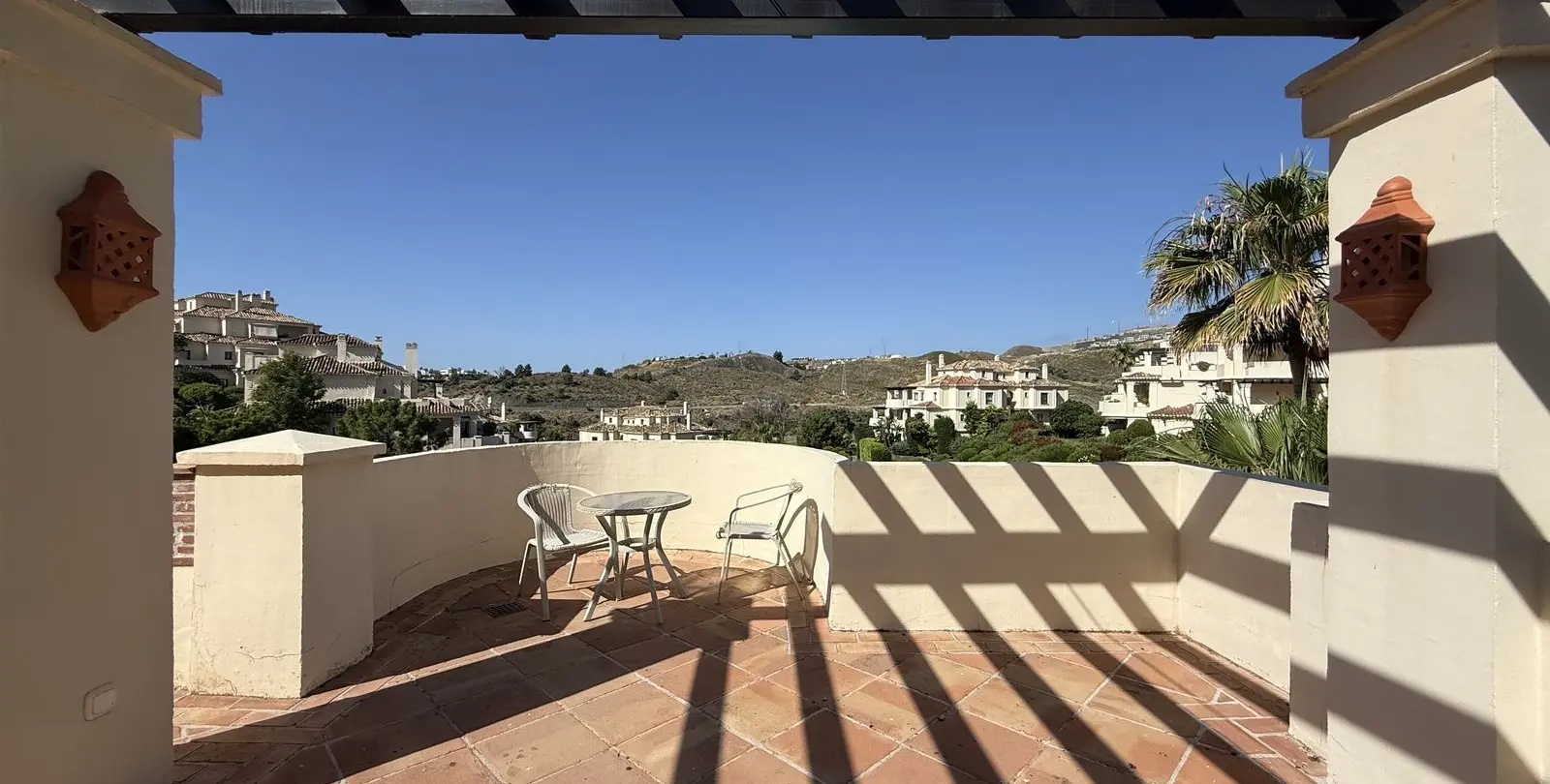 Sale of penthouse duplex in Benahavís 16