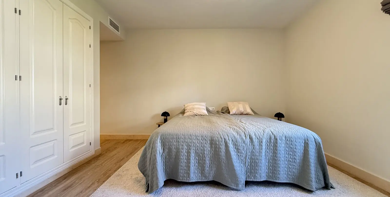 Sale of penthouse duplex in Benahavís 26