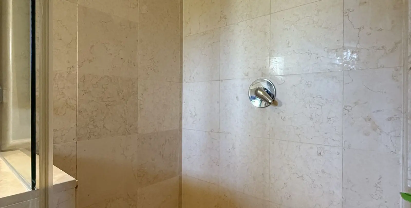 Sale of penthouse duplex in Benahavís 33