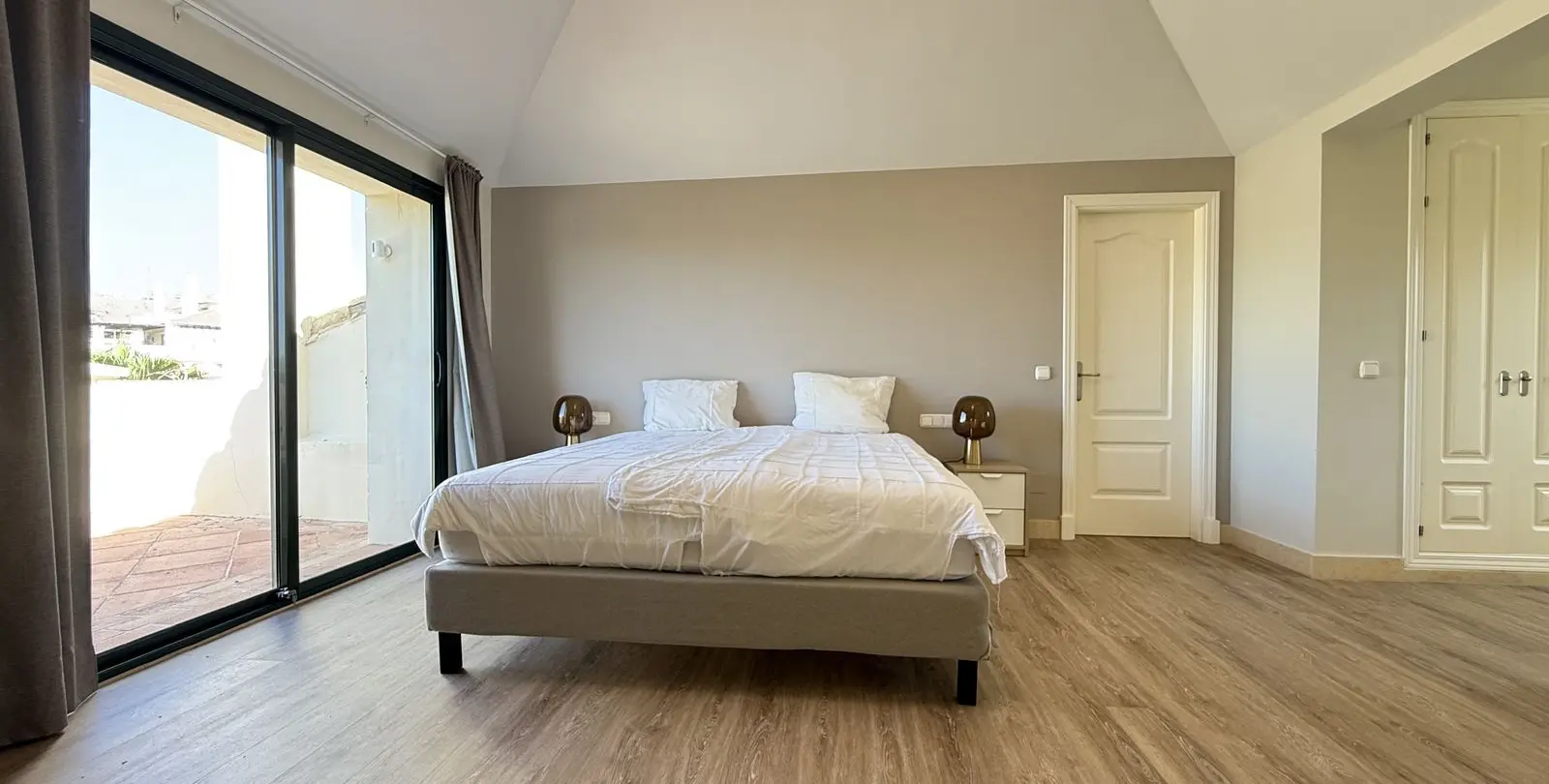 Sale of penthouse duplex in Benahavís 35