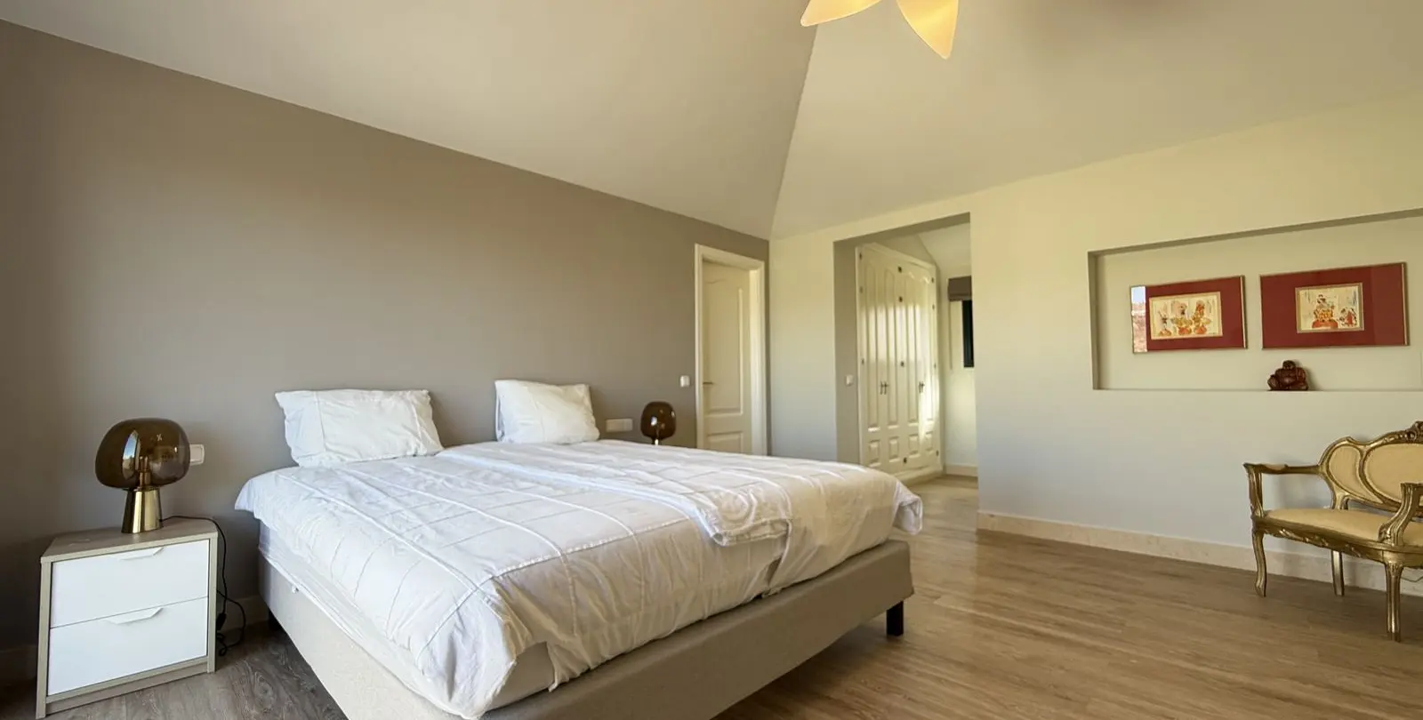 Sale of penthouse duplex in Benahavís 37