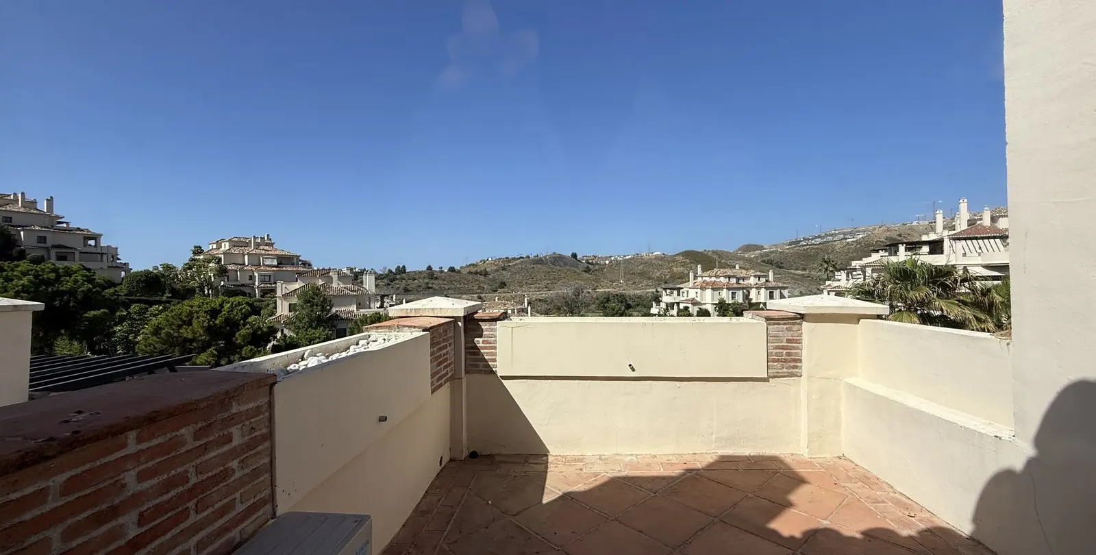 Sale of penthouse duplex in Benahavís 43