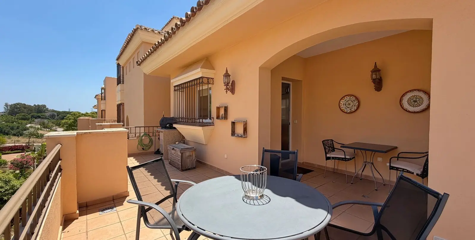 Продажа двухуровневого пентхауса в Elviria 16