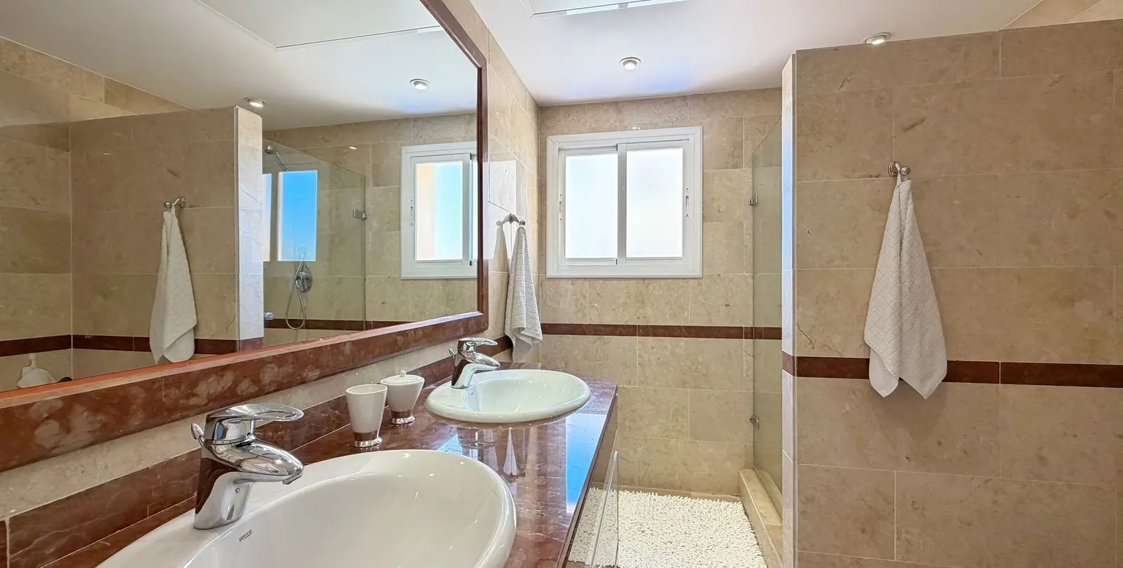 Продажа двухуровневого пентхауса в Elviria 27