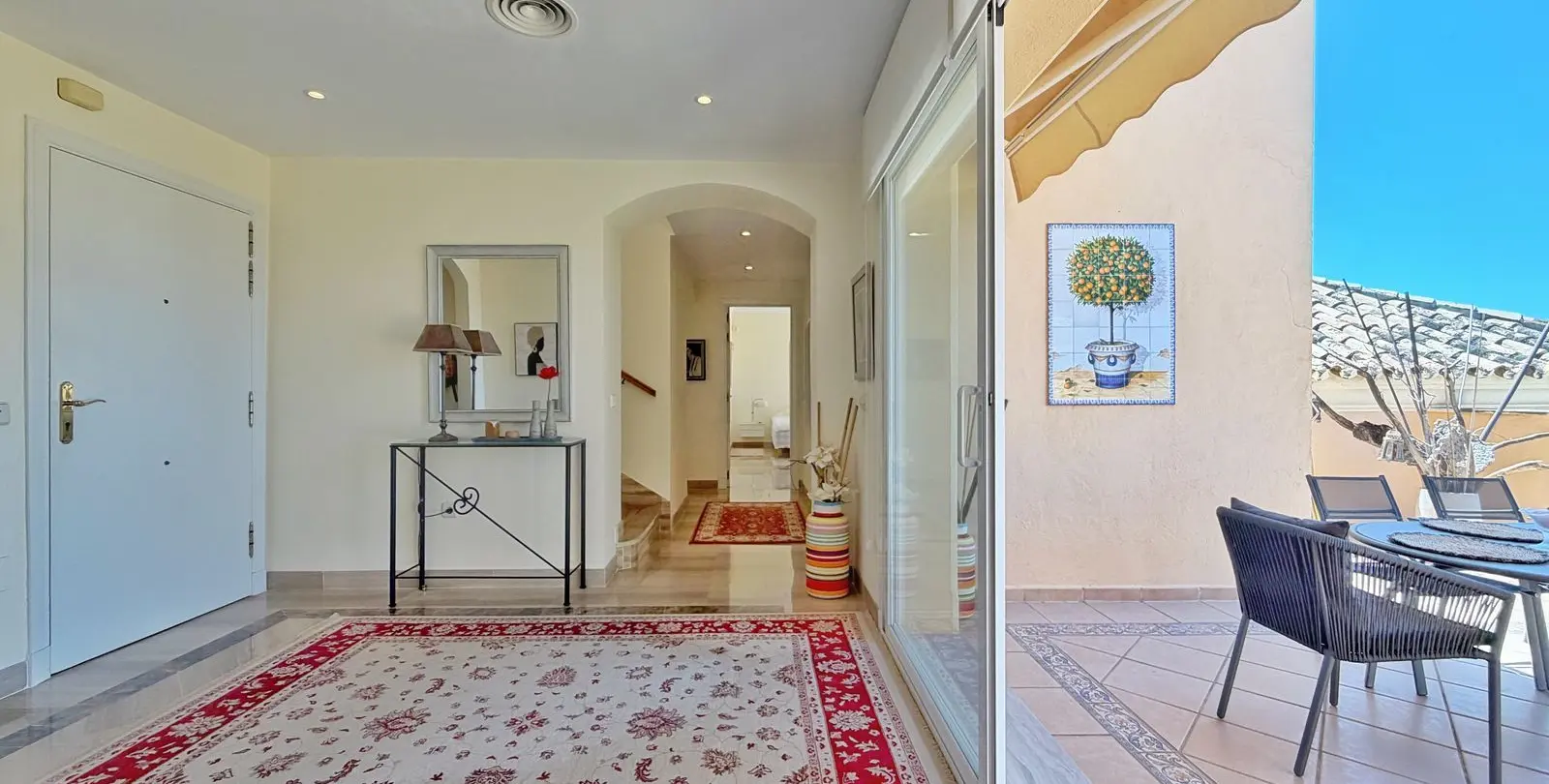 Продажа двухуровневого пентхауса в Elviria 47