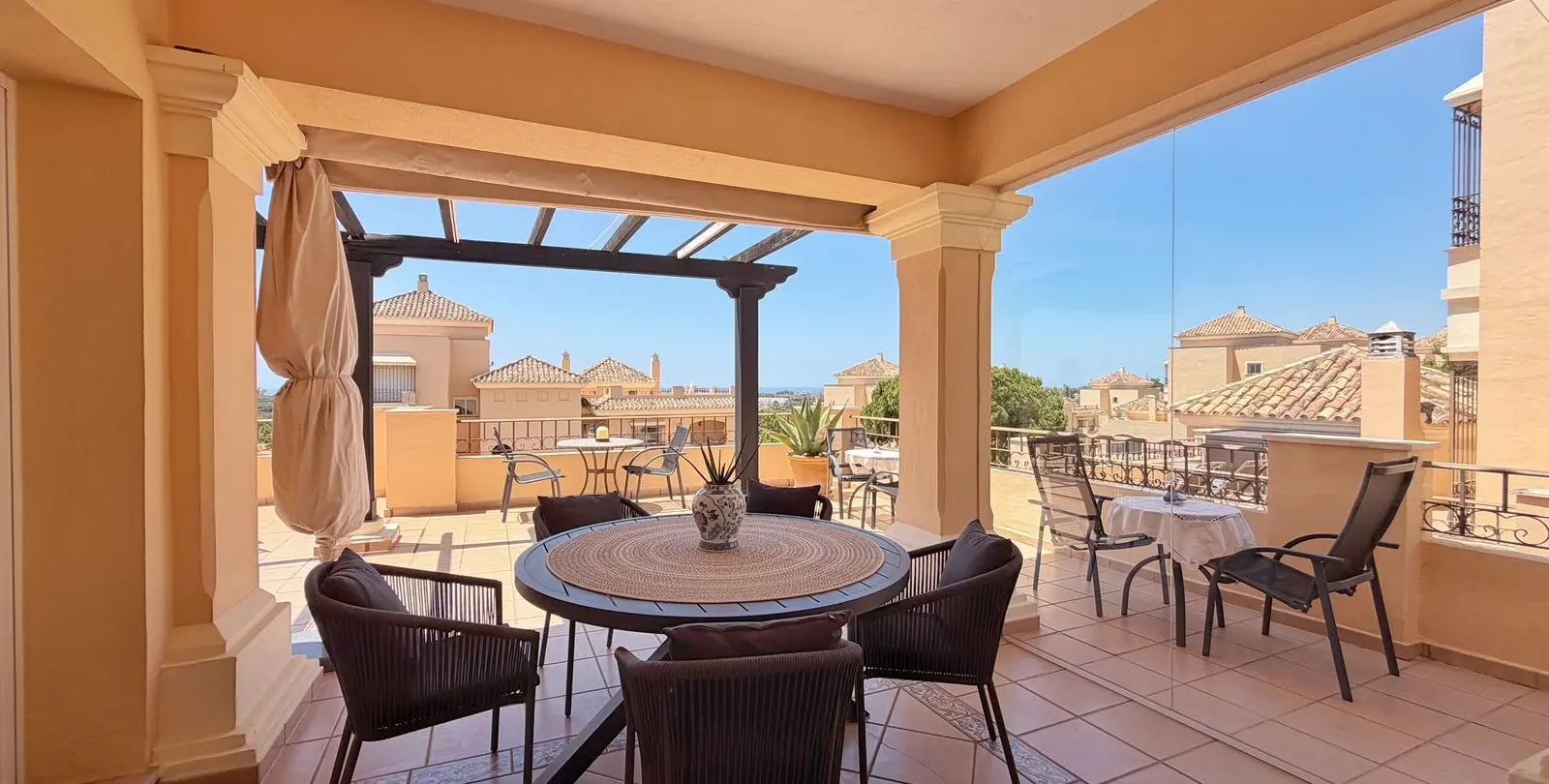 Продажа двухуровневого пентхауса в Elviria 63