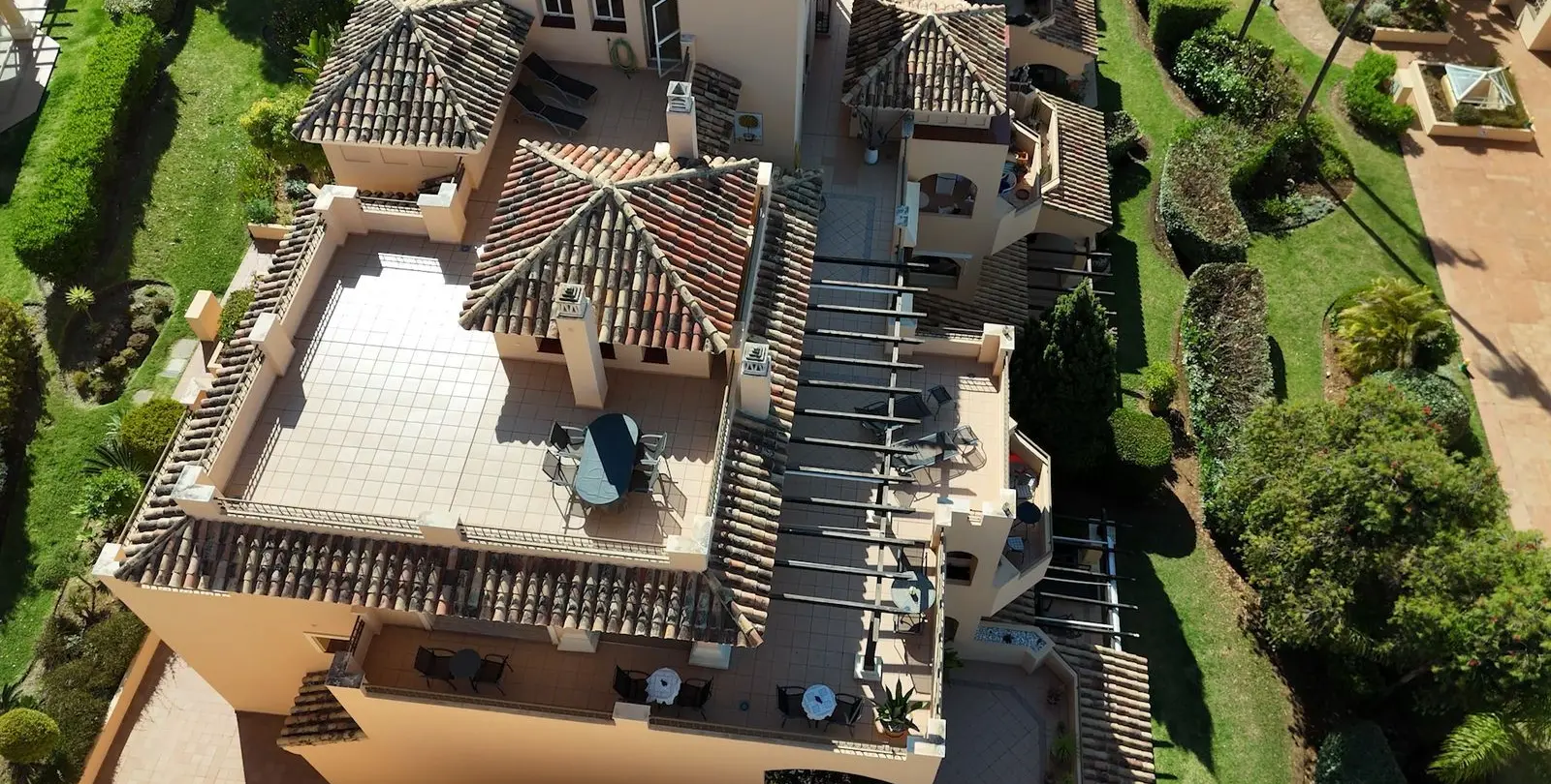 Продажа двухуровневого пентхауса в Elviria 67