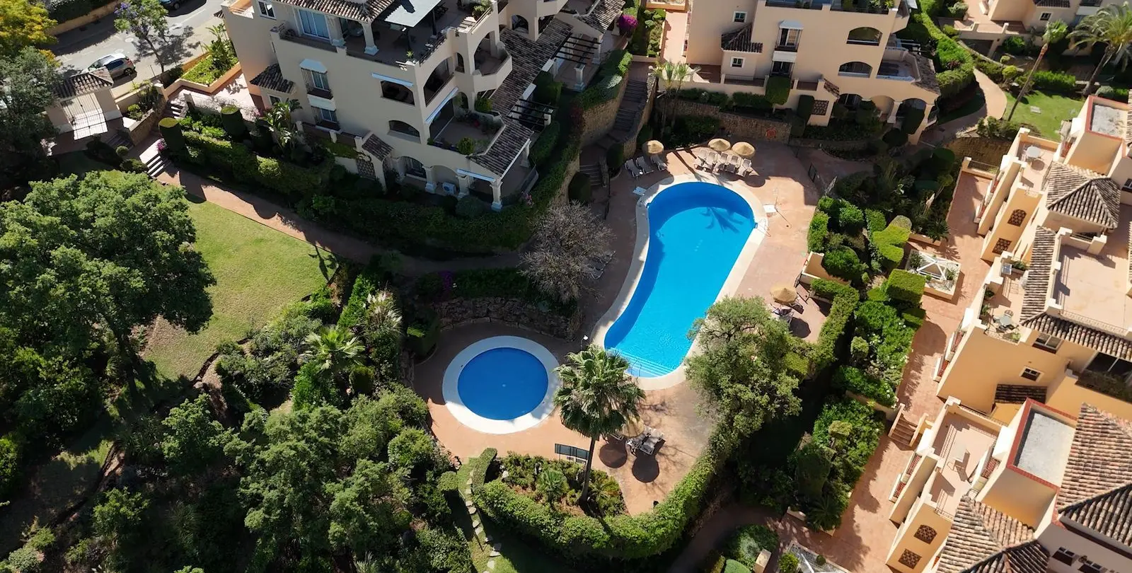 Продажа двухуровневого пентхауса в Elviria 73