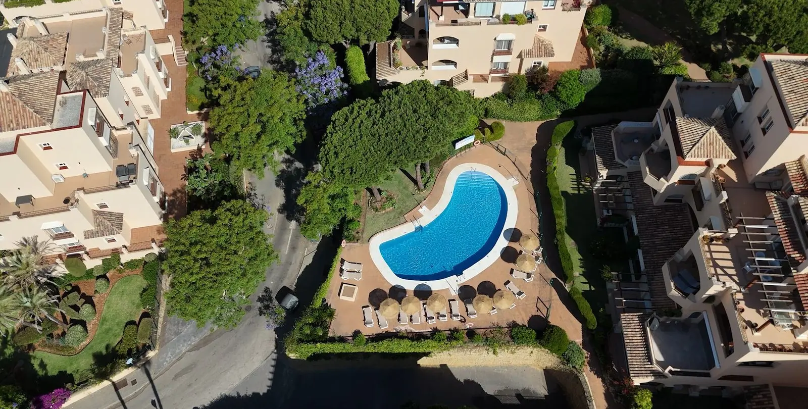 Продажа двухуровневого пентхауса в Elviria 74