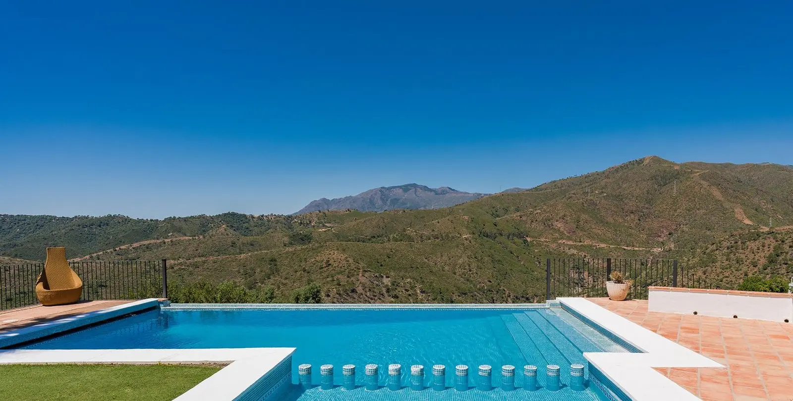 Venta de villa independiente en Benahavís 16