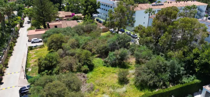 Venta de parcela residencial en Estepona 0