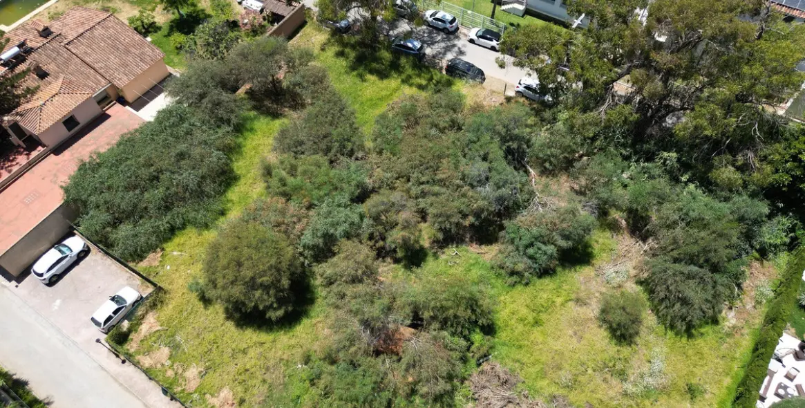Sale of residential plot in Estepona 7