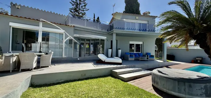Venta de villa independiente en Cabopino 3