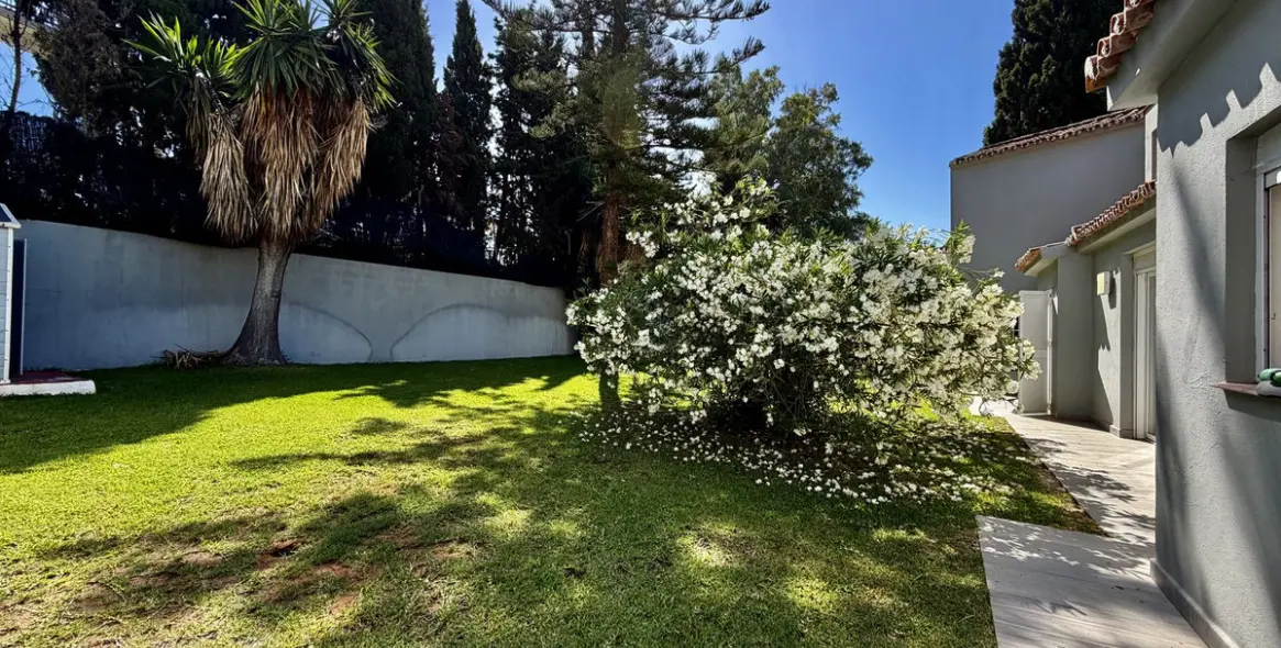 Venta de villa independiente en Cabopino 5