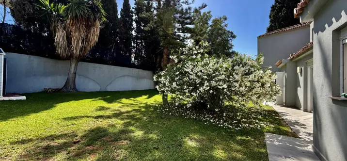 Venta de villa independiente en Cabopino 4