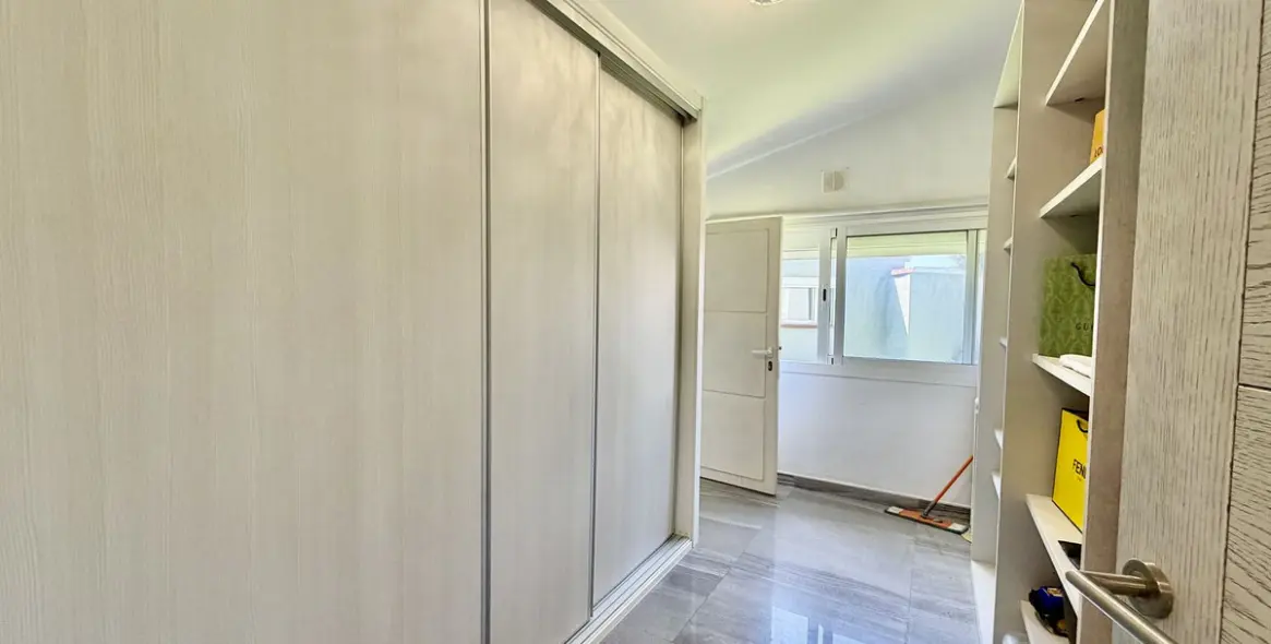 Venta de villa independiente en Cabopino 17
