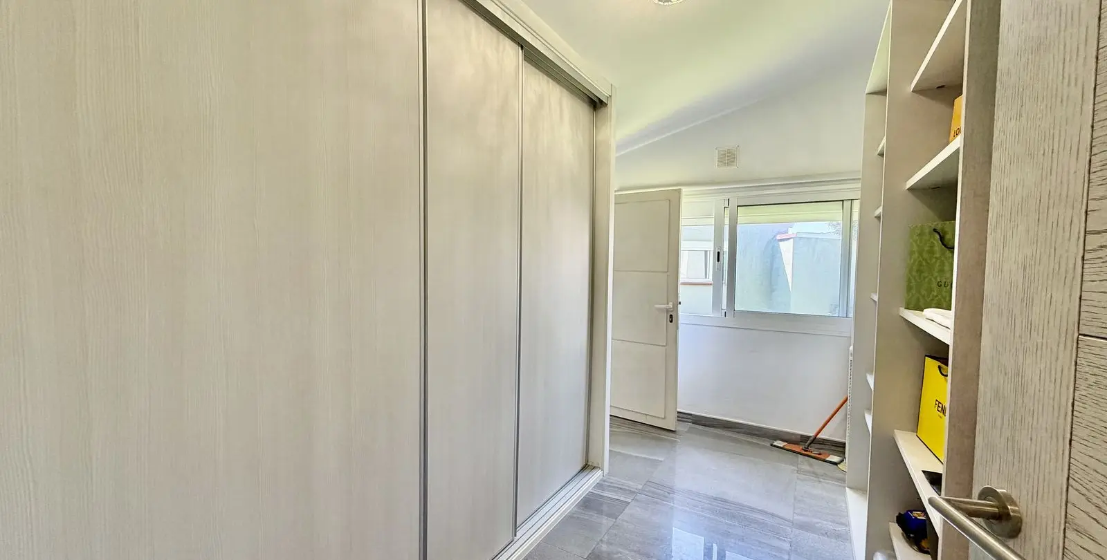 Sale of detached villa in Cabopino 18