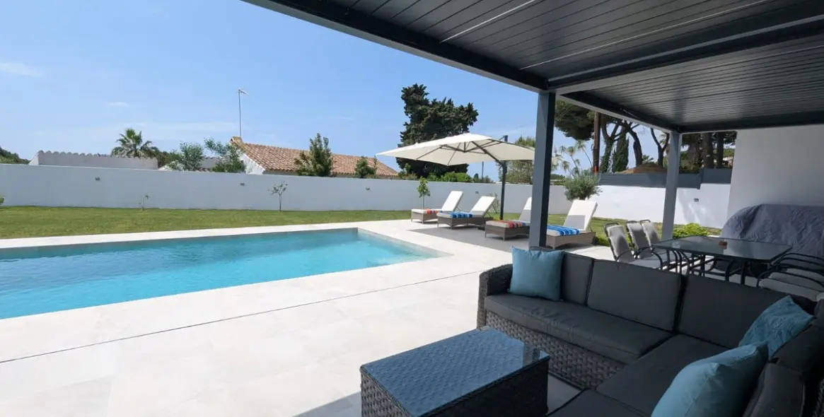 Venta de villa independiente en Artola 6