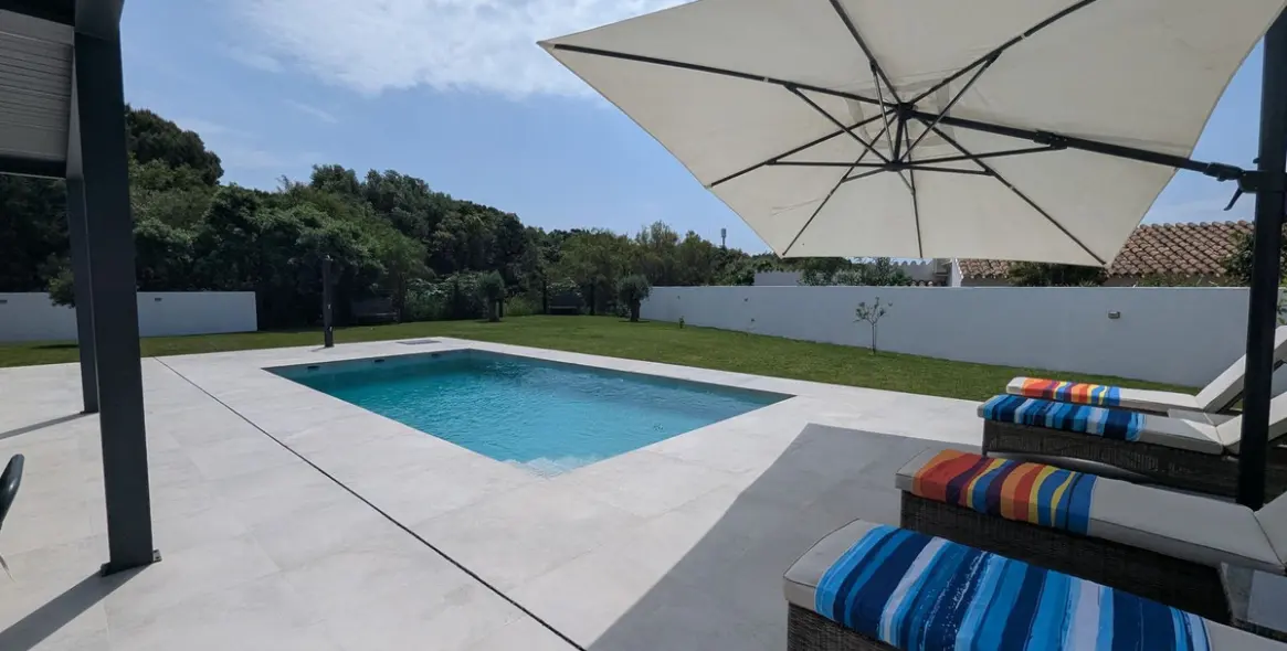 Venta de villa independiente en Artola 7