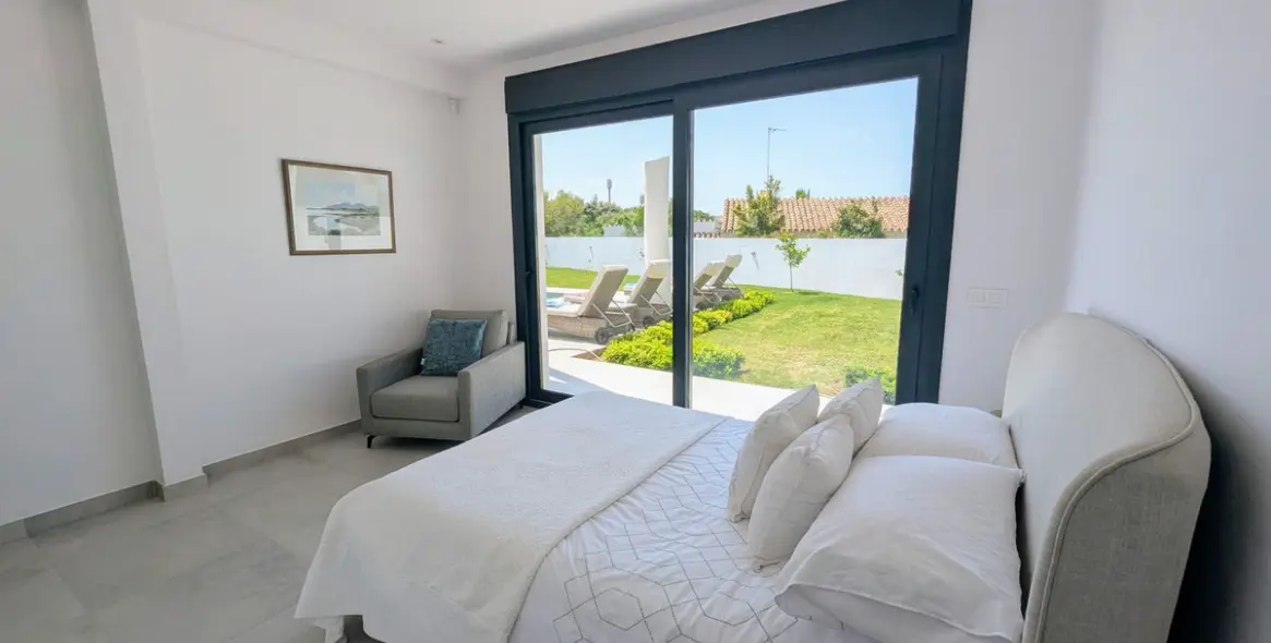 Venta de villa independiente en Artola 20
