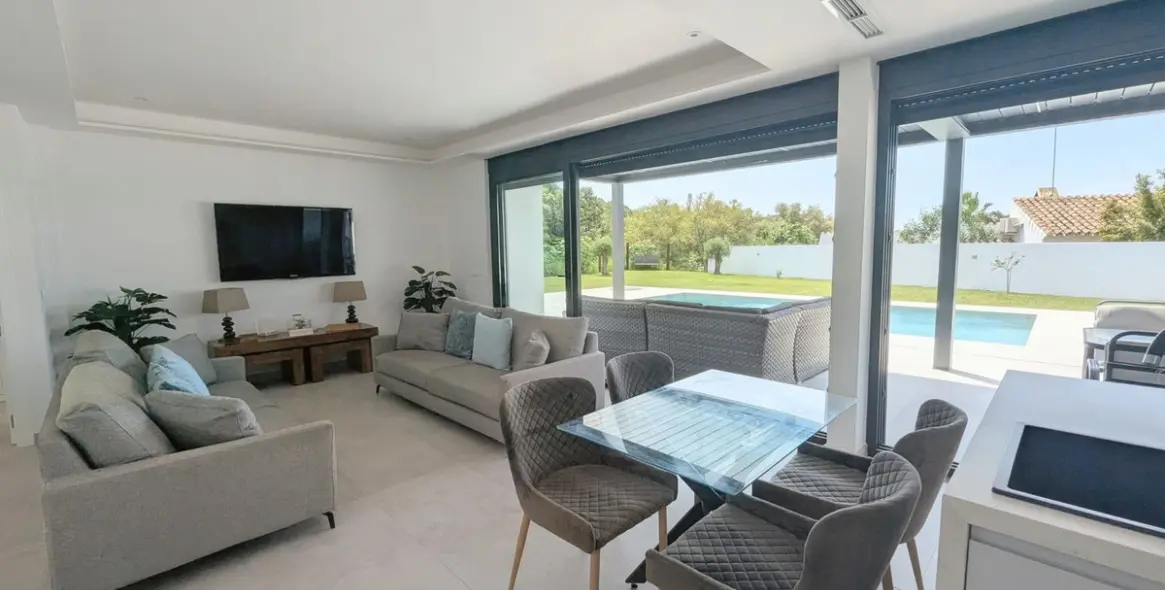 Venta de villa independiente en Artola 78