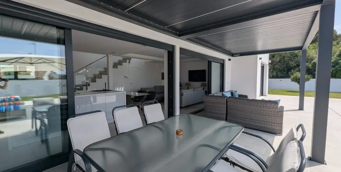 Venta de villa independiente en Artola 88