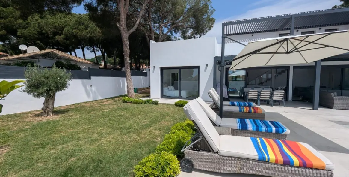 Venta de villa independiente en Artola 94