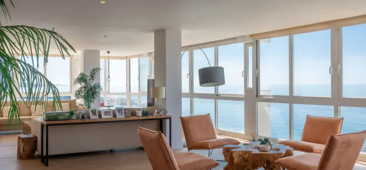 Venta de apartamento en planta media en Marbella 0