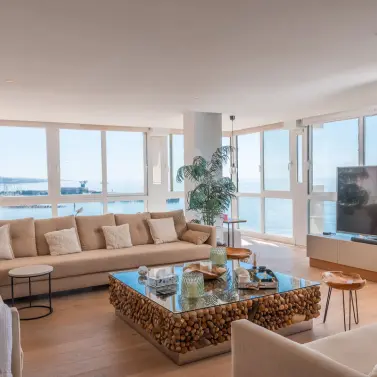 Venta de apartamento en planta media en Marbella