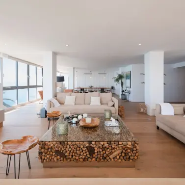 Venta de apartamento en planta media en Marbella