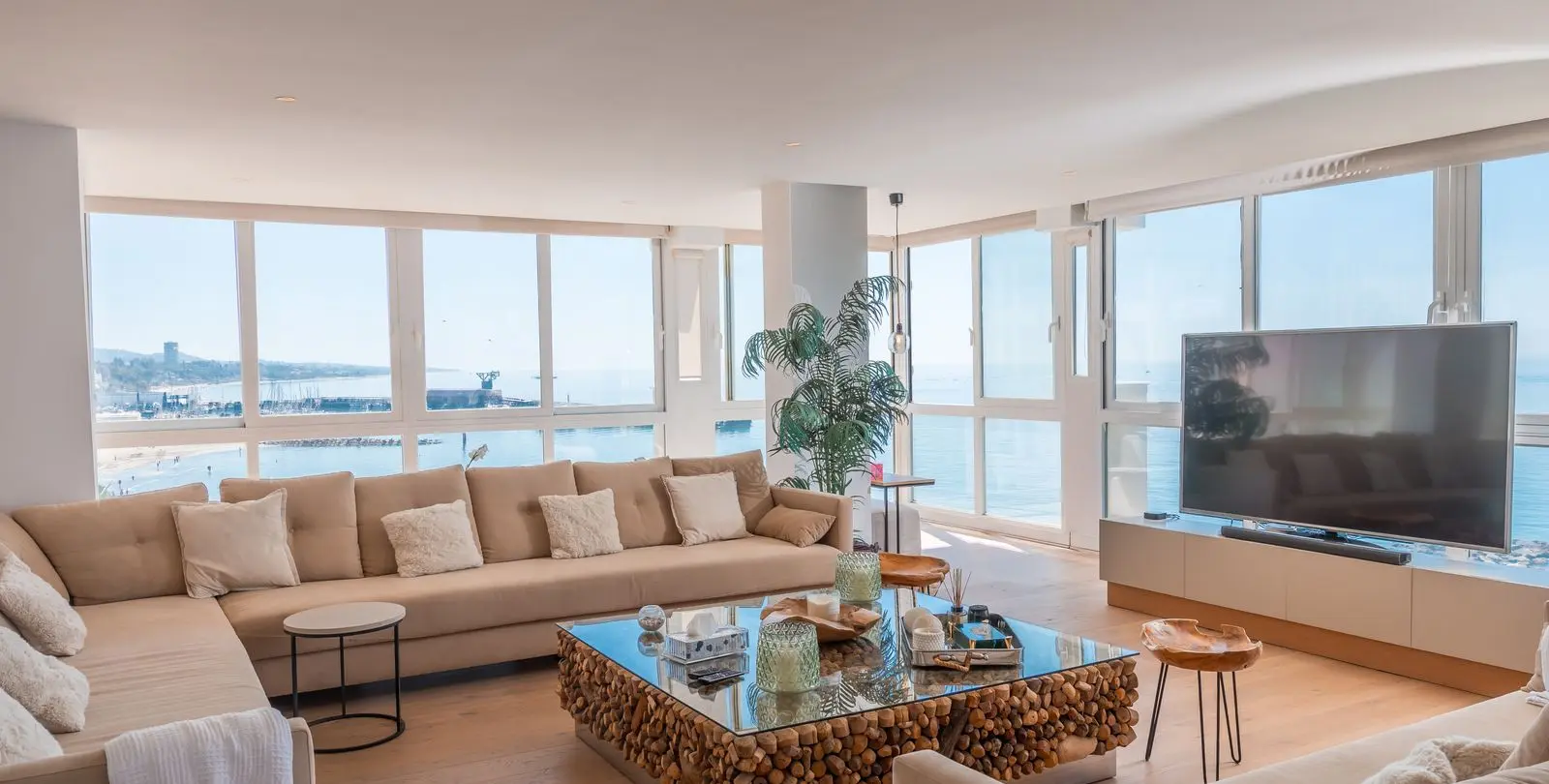 Sale of middle floor apartment in Marbella 2