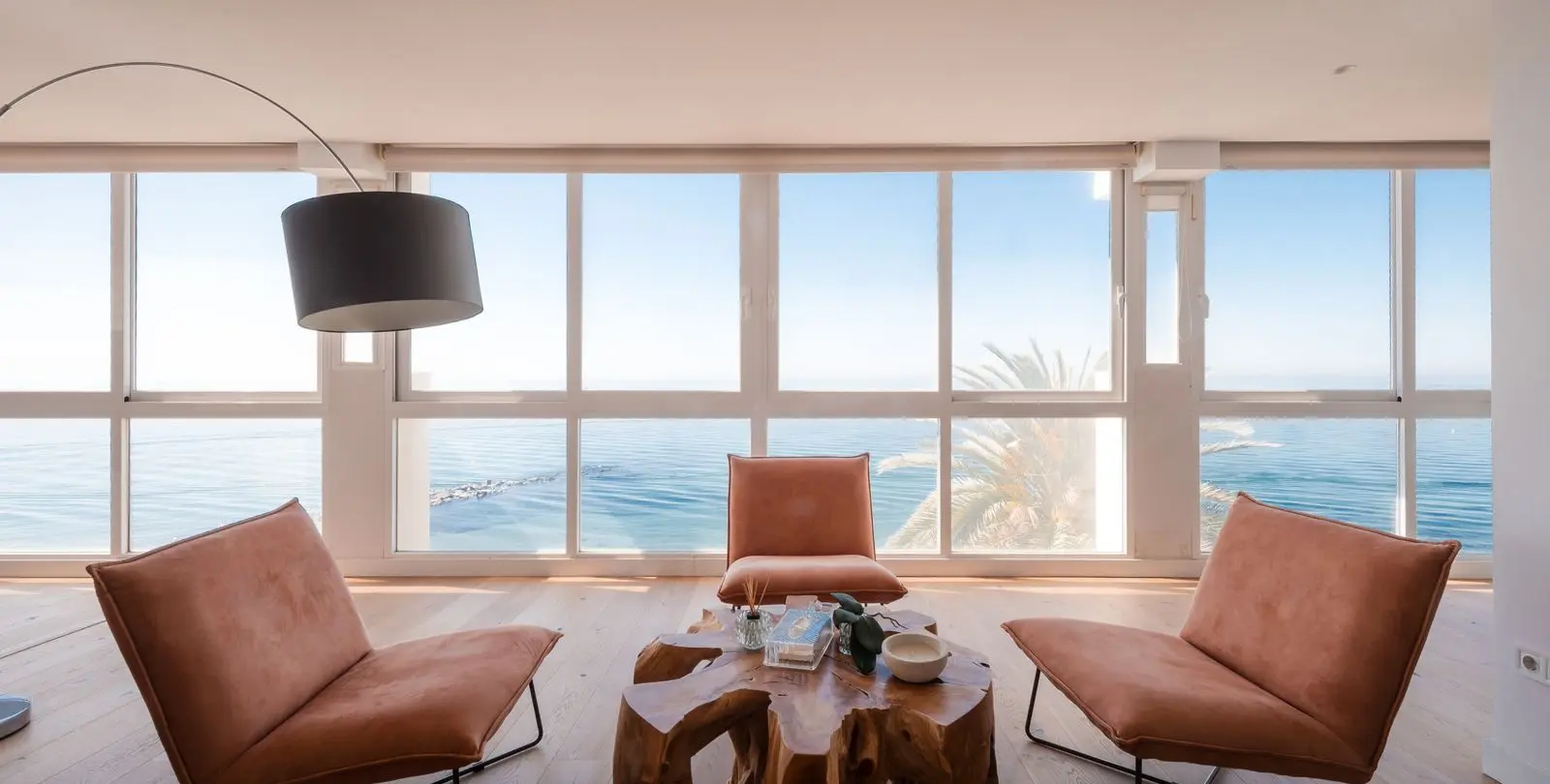 Sale of middle floor apartment in Marbella 13
