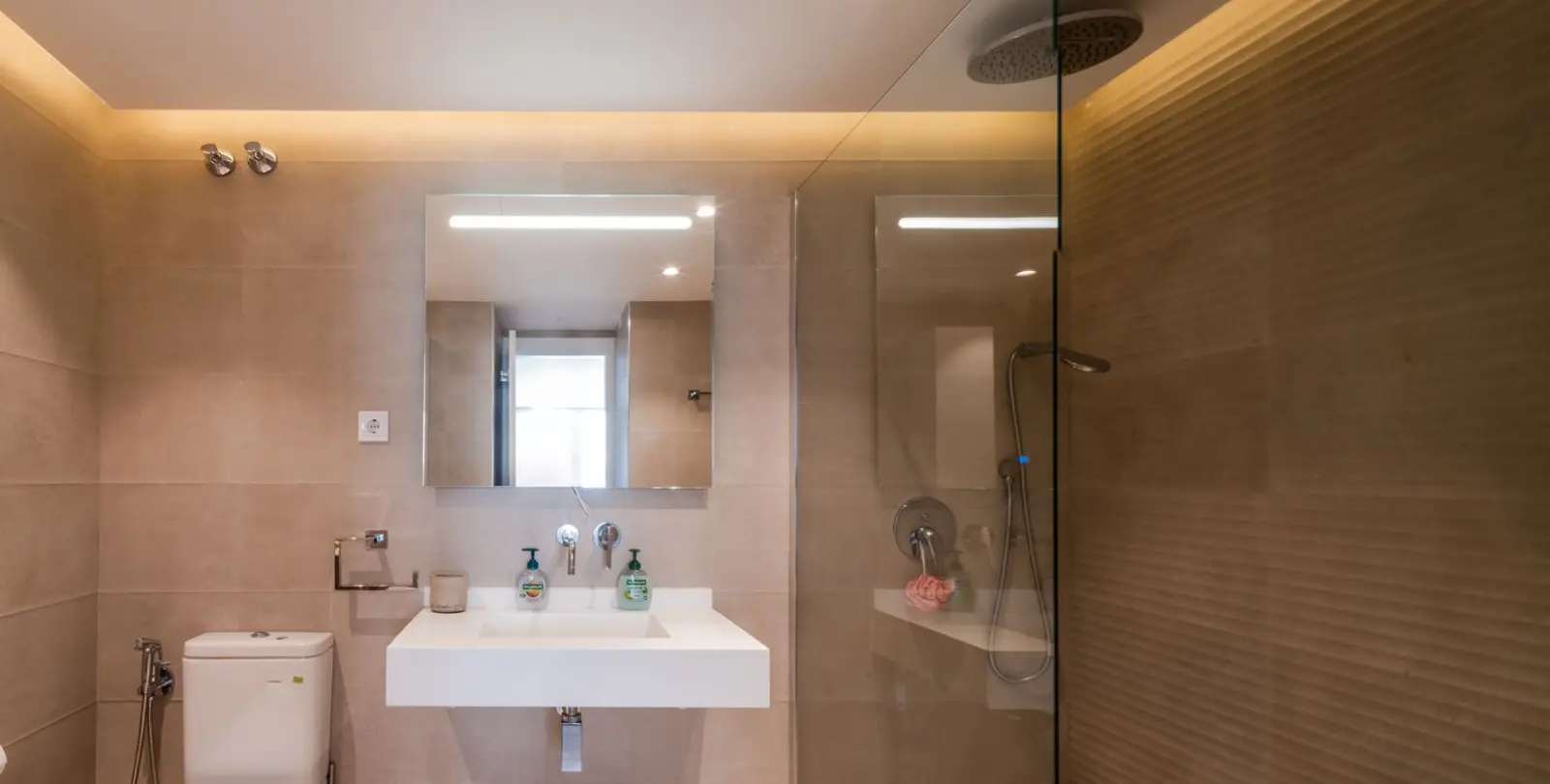 Sale of middle floor apartment in Marbella 35