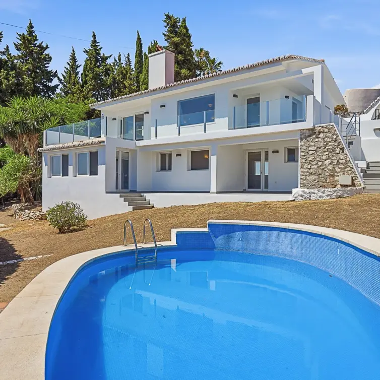 Sale of detached villa in Mijas