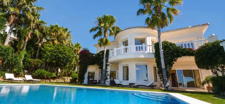 Venta de villa independiente en Marbella 0