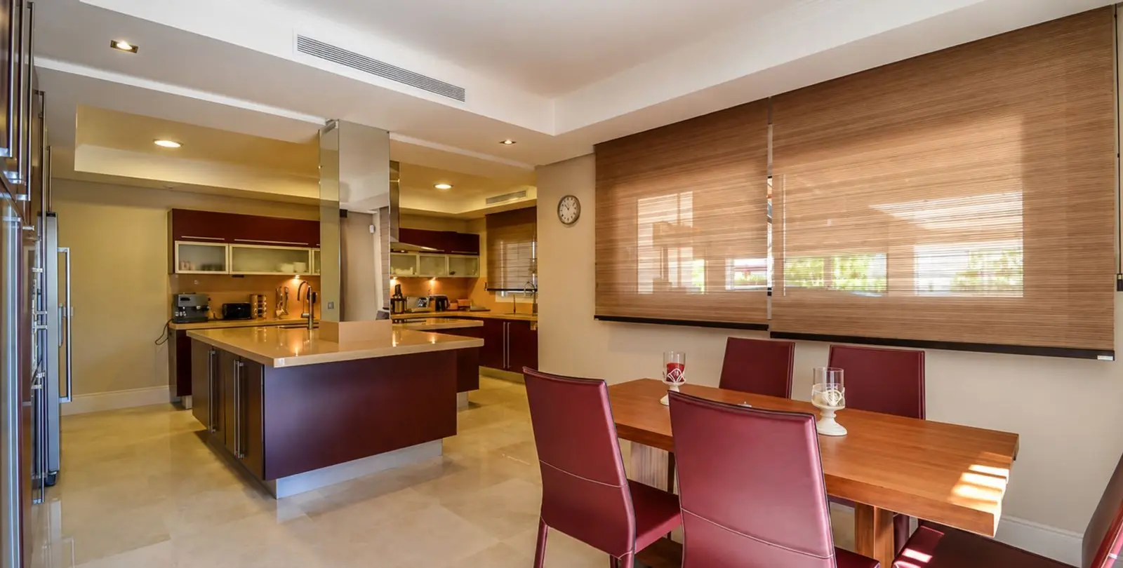 Sale of detached villa in Marbella 9