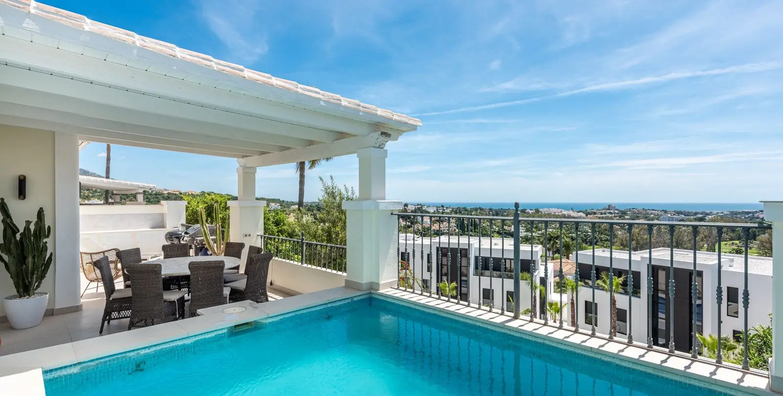 Sale of semi-detached house in Nueva Andalucía 1