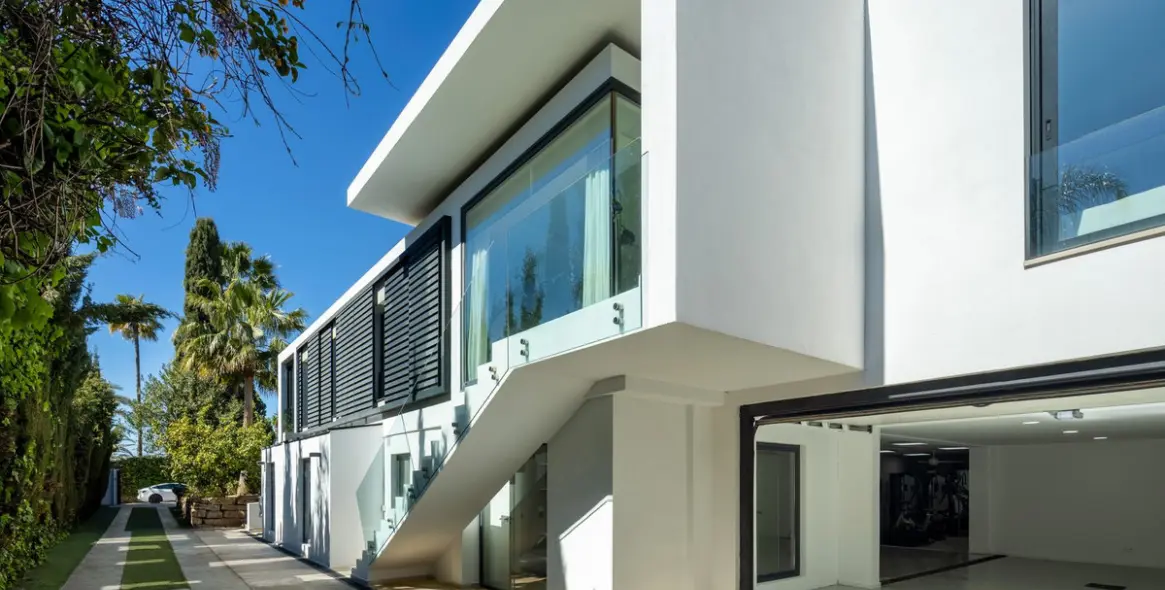 Venta de villa independiente en Nueva Andalucía 20