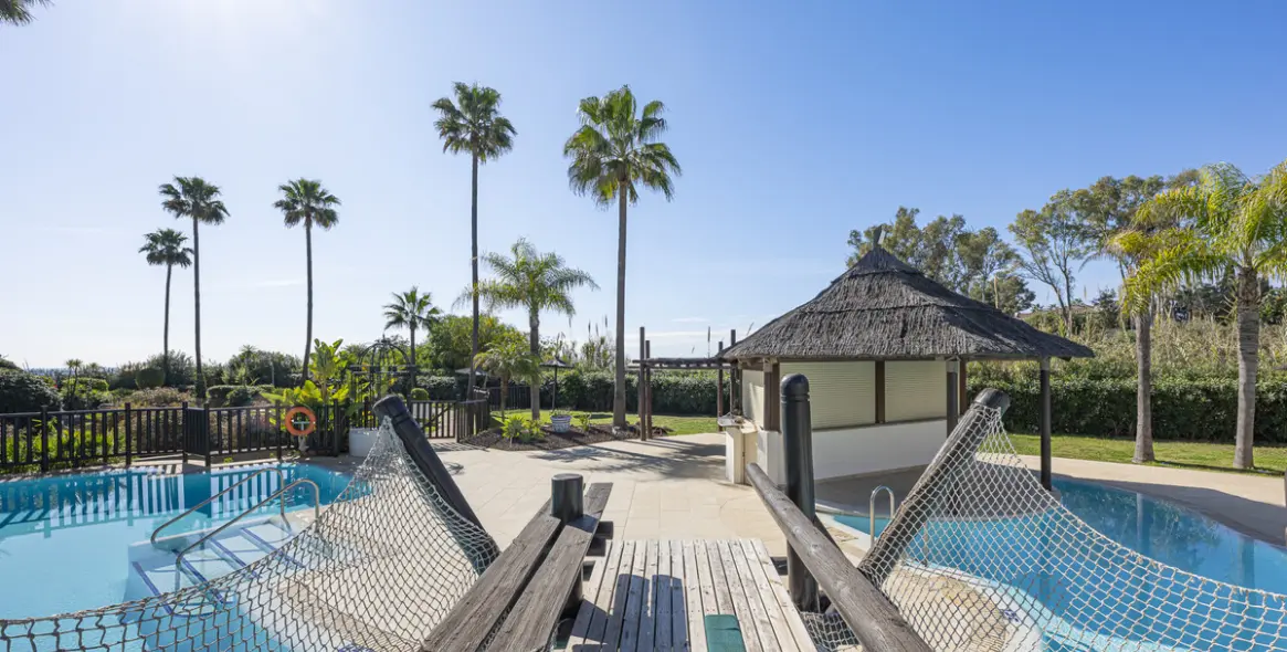 Venta de apartamento en planta baja en Estepona 10